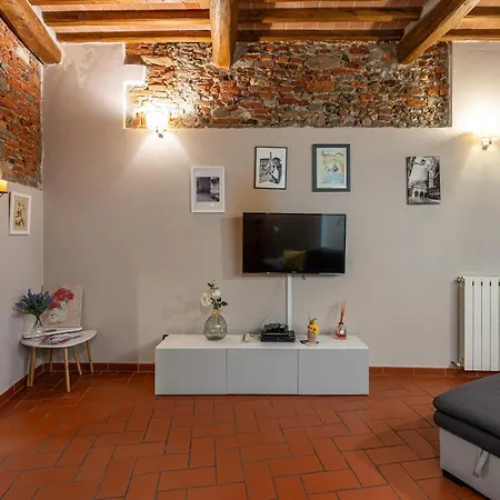 Apartment Anfiteatro Lucca